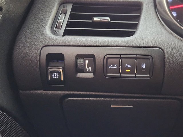 Used 2015 Chevrolet Impala LTZ image 22