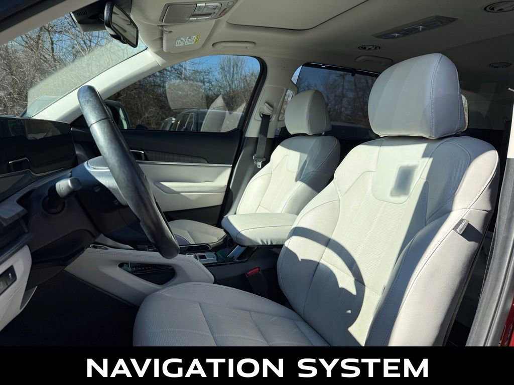 Certified 2023 Kia Telluride EX w/ EX Captain's Chair Package image 9