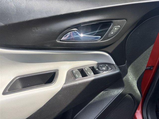 Used 2020 Chevrolet Equinox LS w/ LPO, Floor Liner Package image 22