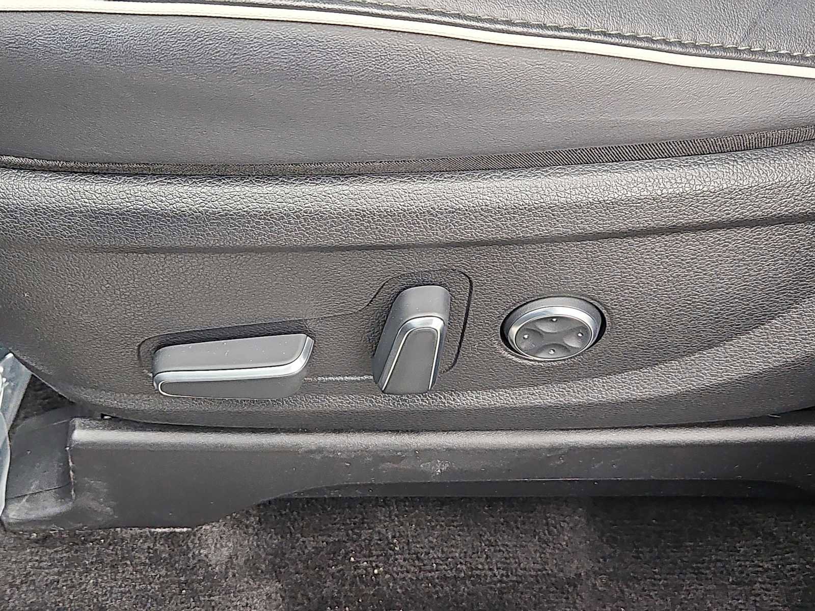 Used 2025 Hyundai Palisade SEL image 24