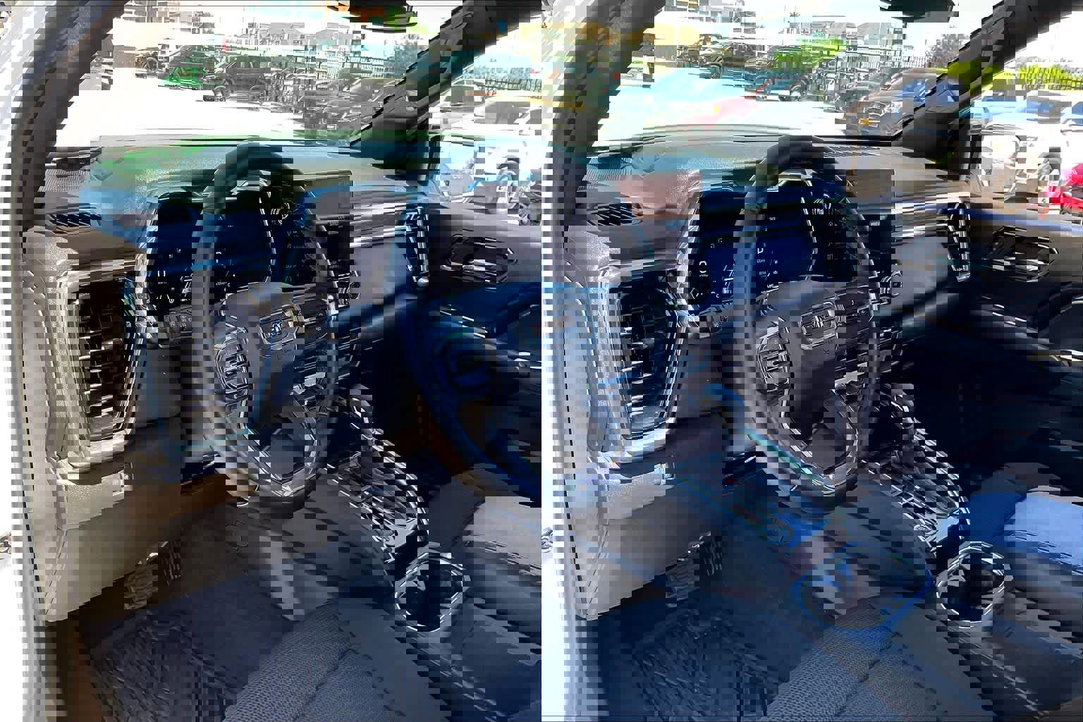 Used 2024 GMC Canyon Elevation image 17