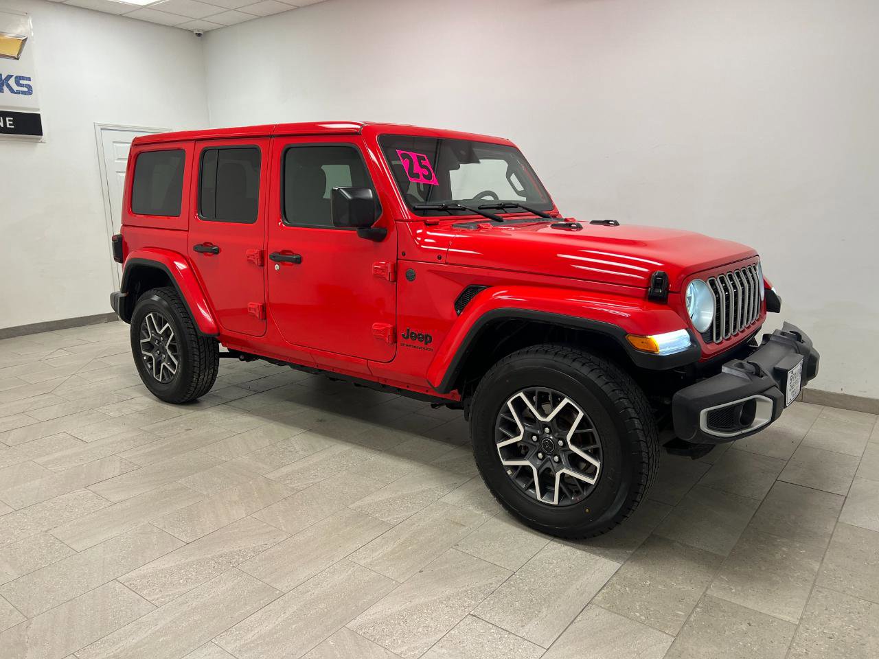 Used 2025 Jeep Wrangler Unlimited Sahara image 17