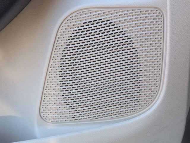 Used 2023 Chrysler Pacifica Limited FWD image 13