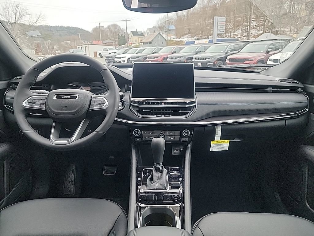 New 2026 Jeep Compass Latitude image 16