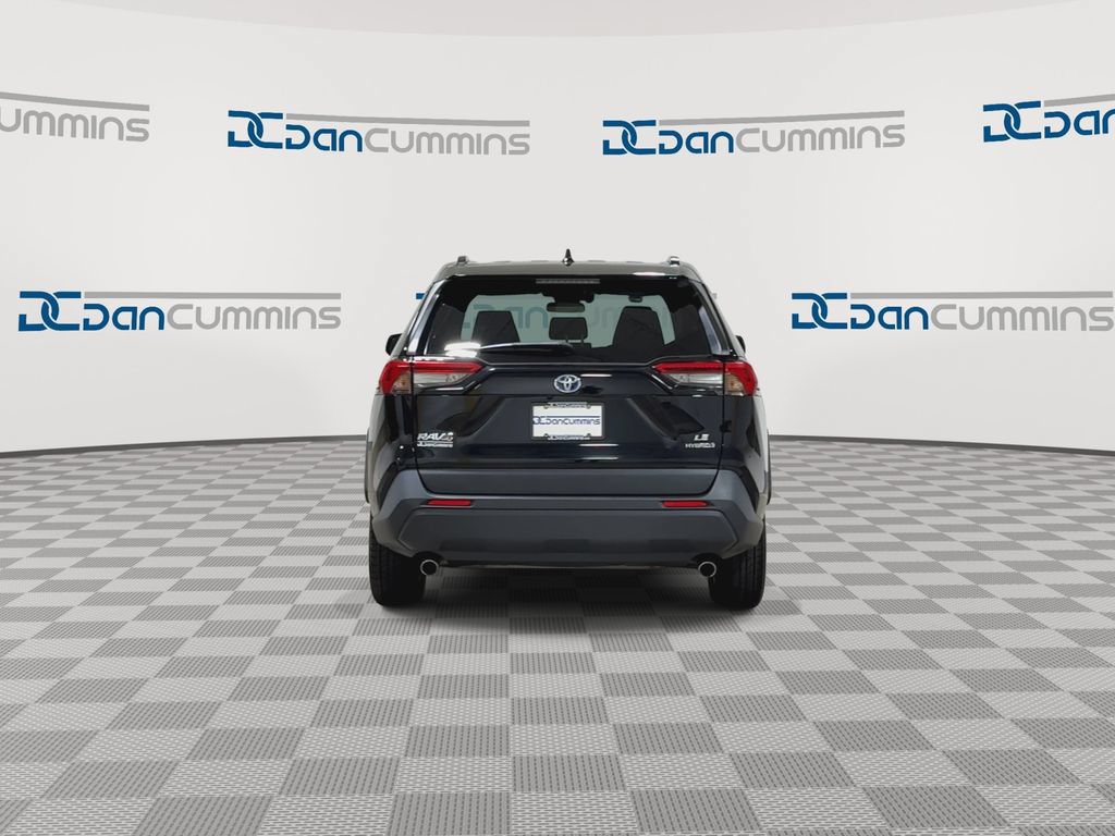 Used 2020 Toyota RAV4 LE AWD/4WD image 7