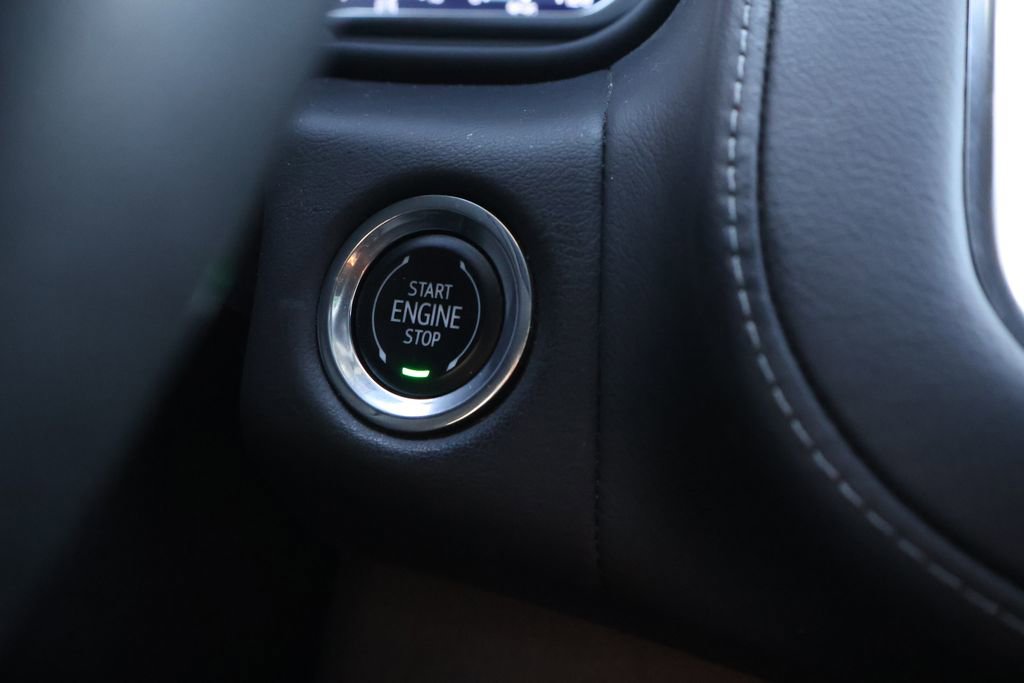 Certified 2023 Chevrolet Tahoe Z71 w/ Luxury Package image 27