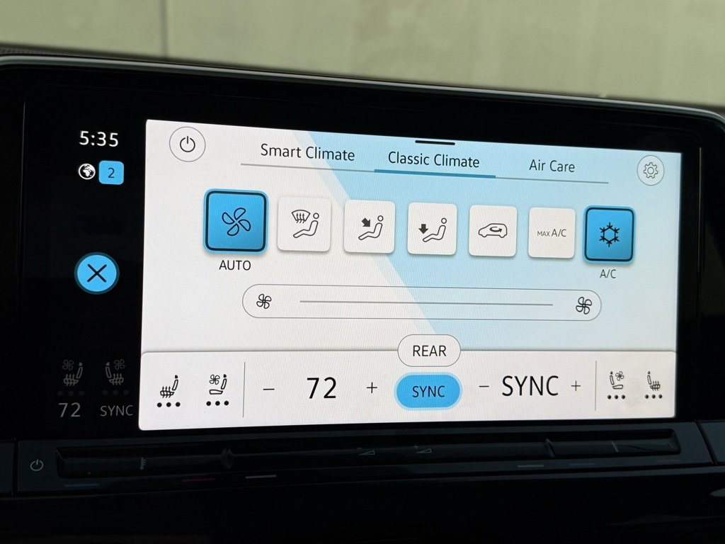 Used 2025 Volkswagen Atlas SEL image 10