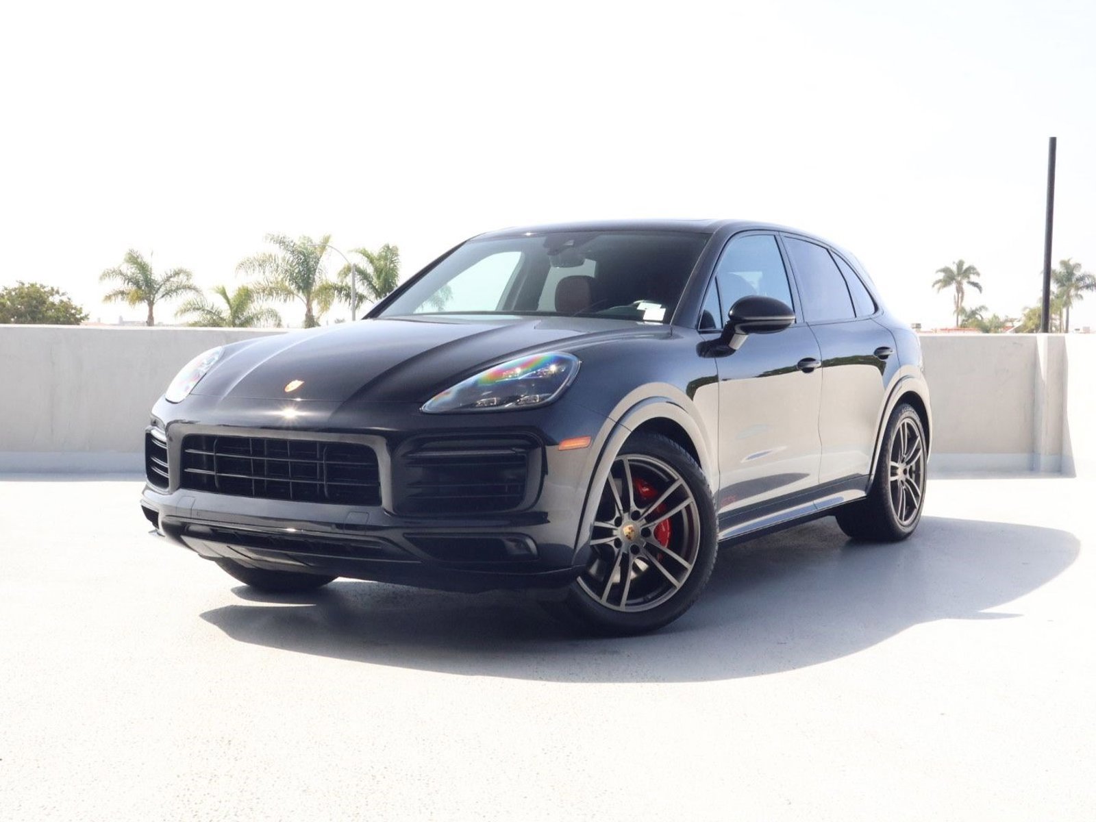 Certified 2023 Porsche Cayenne GTS image 1