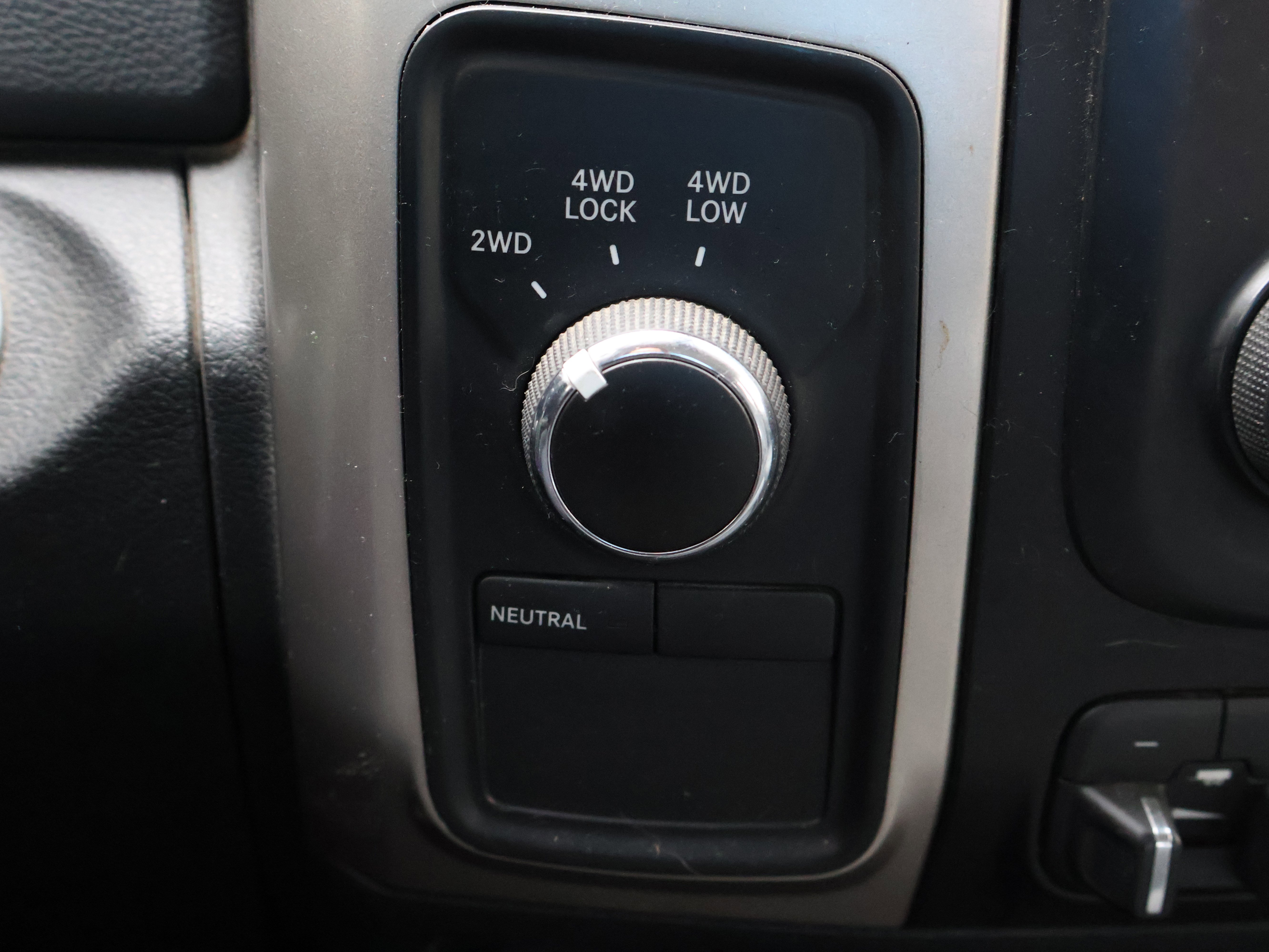 Used 2016 RAM 2500 SLT image 31