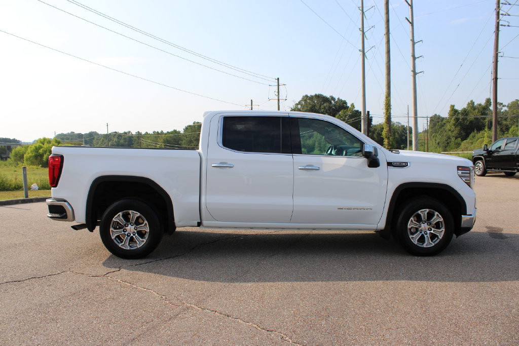 Used 2025 GMC Sierra 1500 SLT RWD image 7