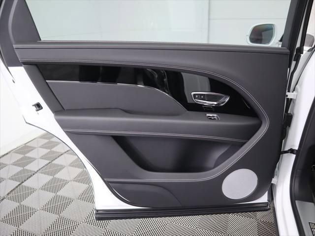 Used 2025 Bentley Bentayga Extended Wheelbase AWD/4WD image 27