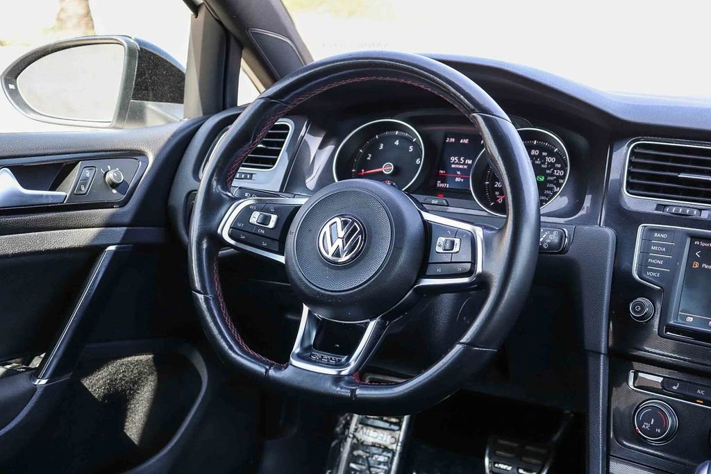 Used 2017 Volkswagen GTI Sport image 17
