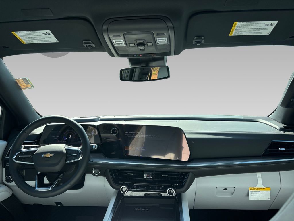 New 2025 Chevrolet Suburban Premier image 3