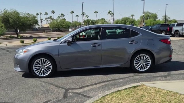 Used 2015 Lexus ES 350 w/ Luxury Package FWD image 5