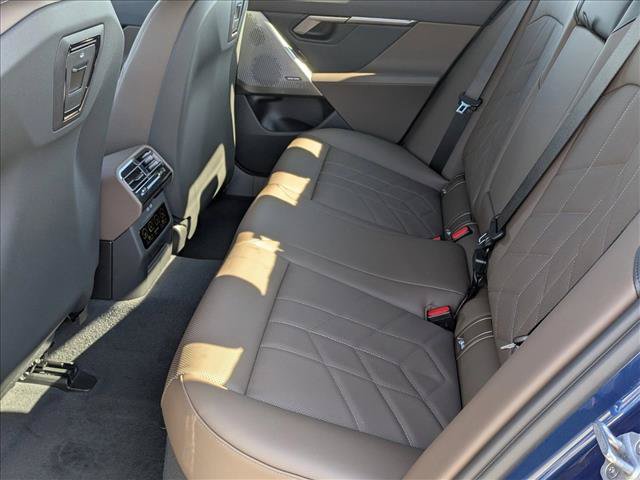 Used 2026 BMW 530i xDrive w/ Premium Package AWD/4WD image 17