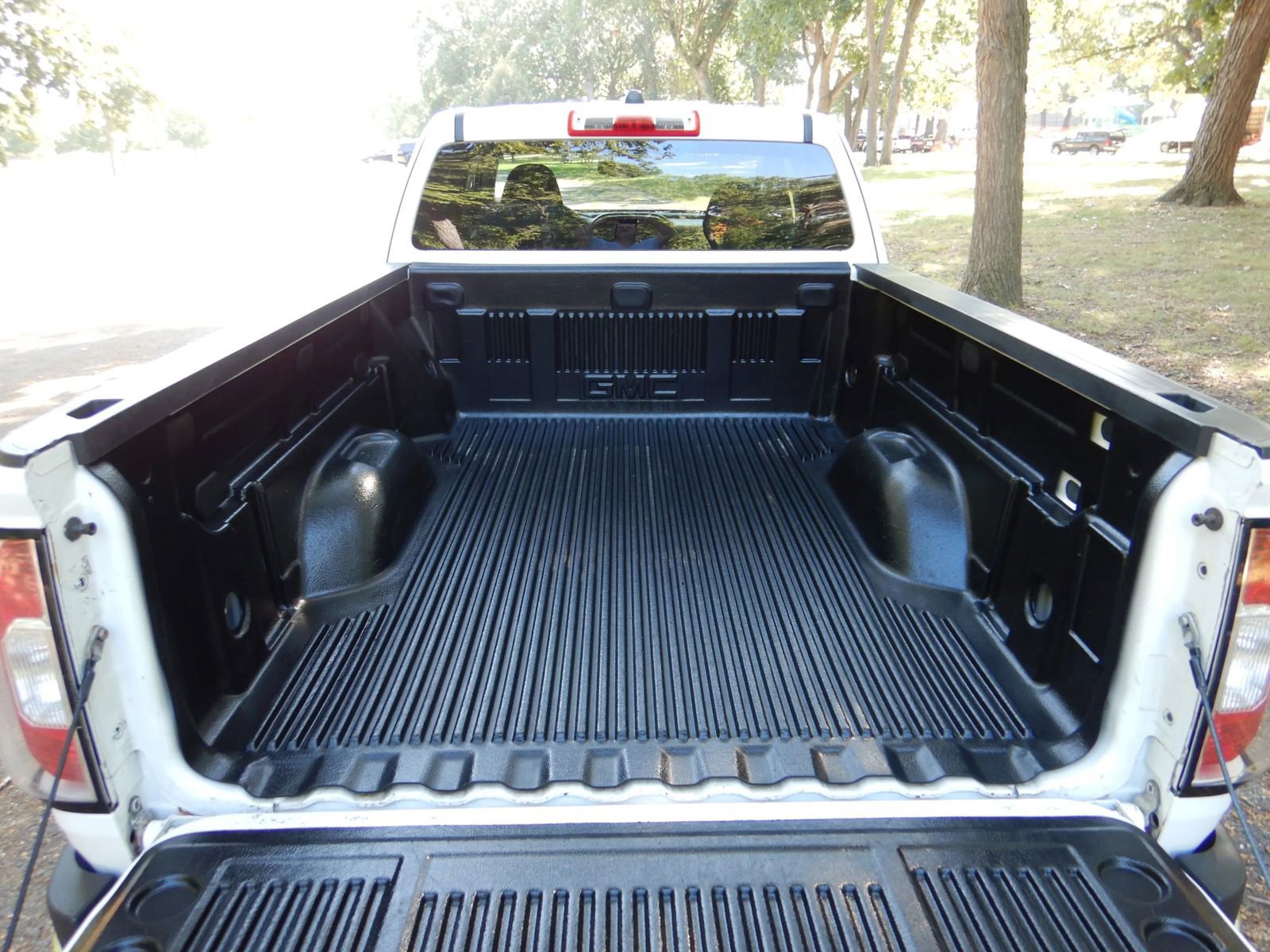 Used 2015 GMC Canyon 4x4 Extended Cab w/ Convenience Package image 8