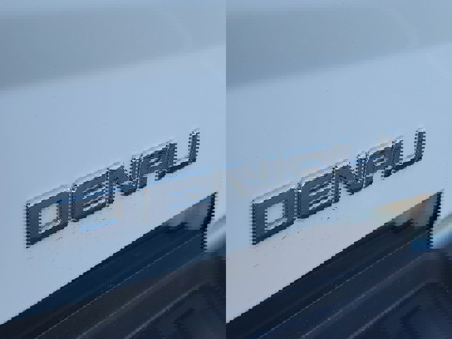 Used 2015 GMC Sierra 2500 Denali image 96