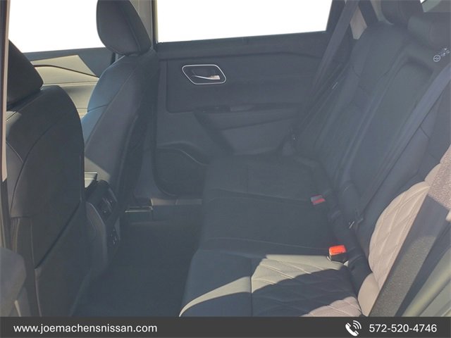 New 2026 Nissan Rogue Platinum image 22