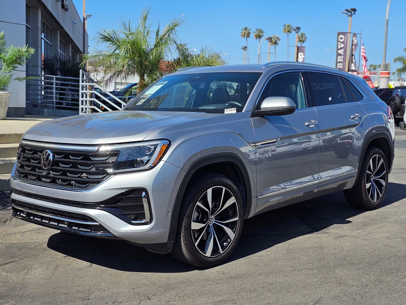 Used 2024 Volkswagen Atlas Cross Sport SEL Premium R-Line image 3