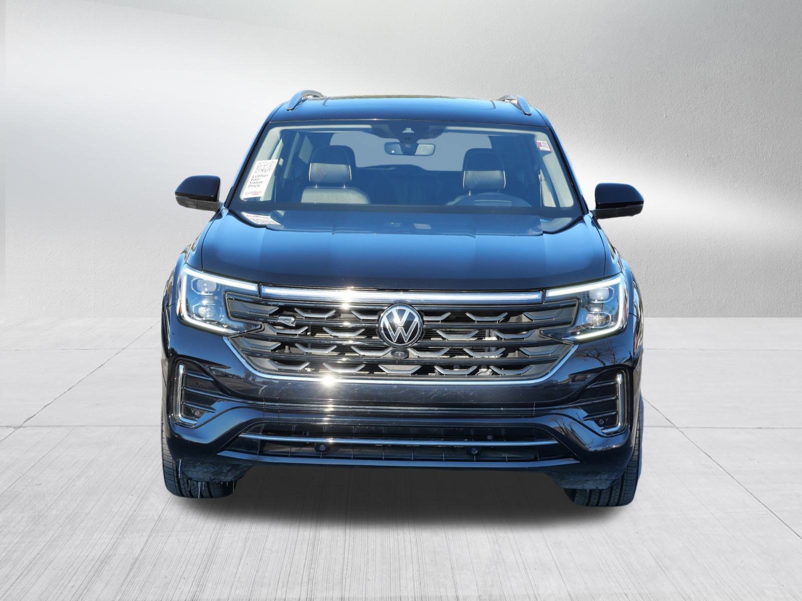 Certified 2025 Volkswagen Atlas SEL Premium R-Line image 2