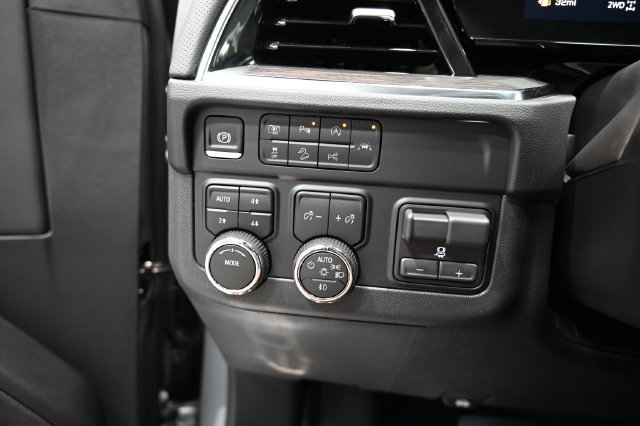 New 2026 Chevrolet Tahoe Premier w/ Sun And Tow Package AWD/4WD image 26