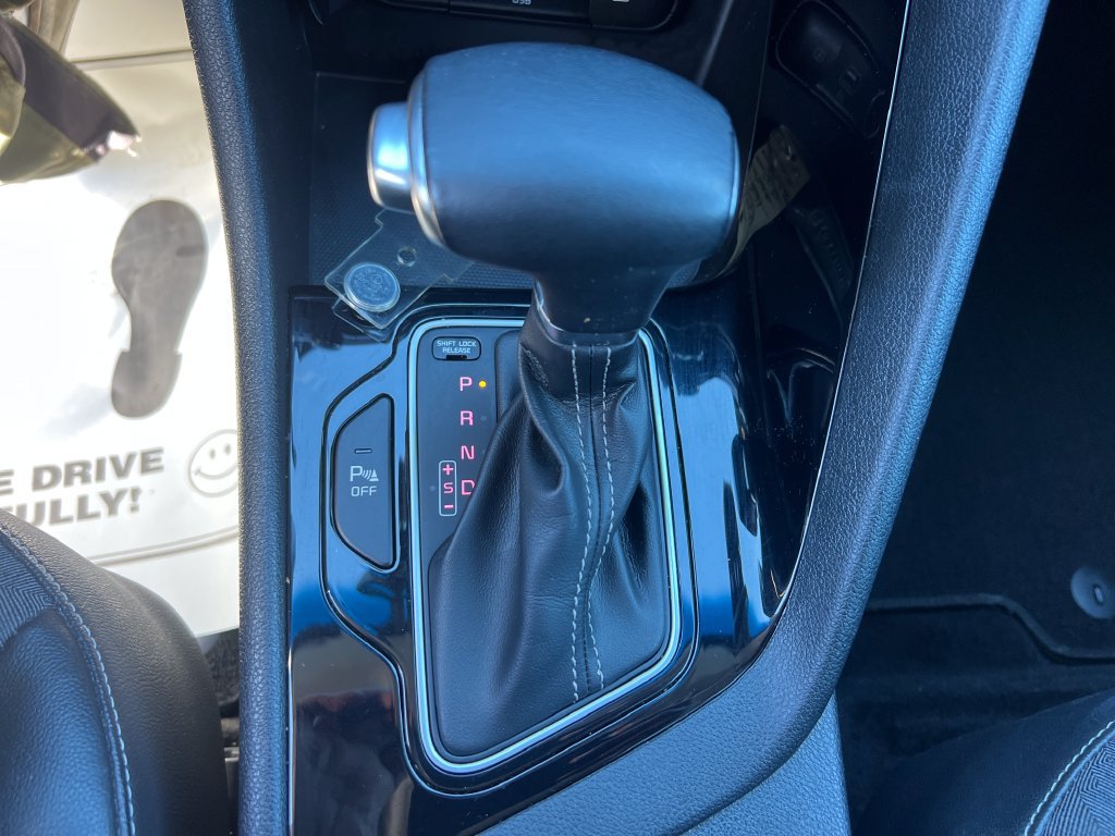 Certified 2022 Kia Niro LXS FWD image 16