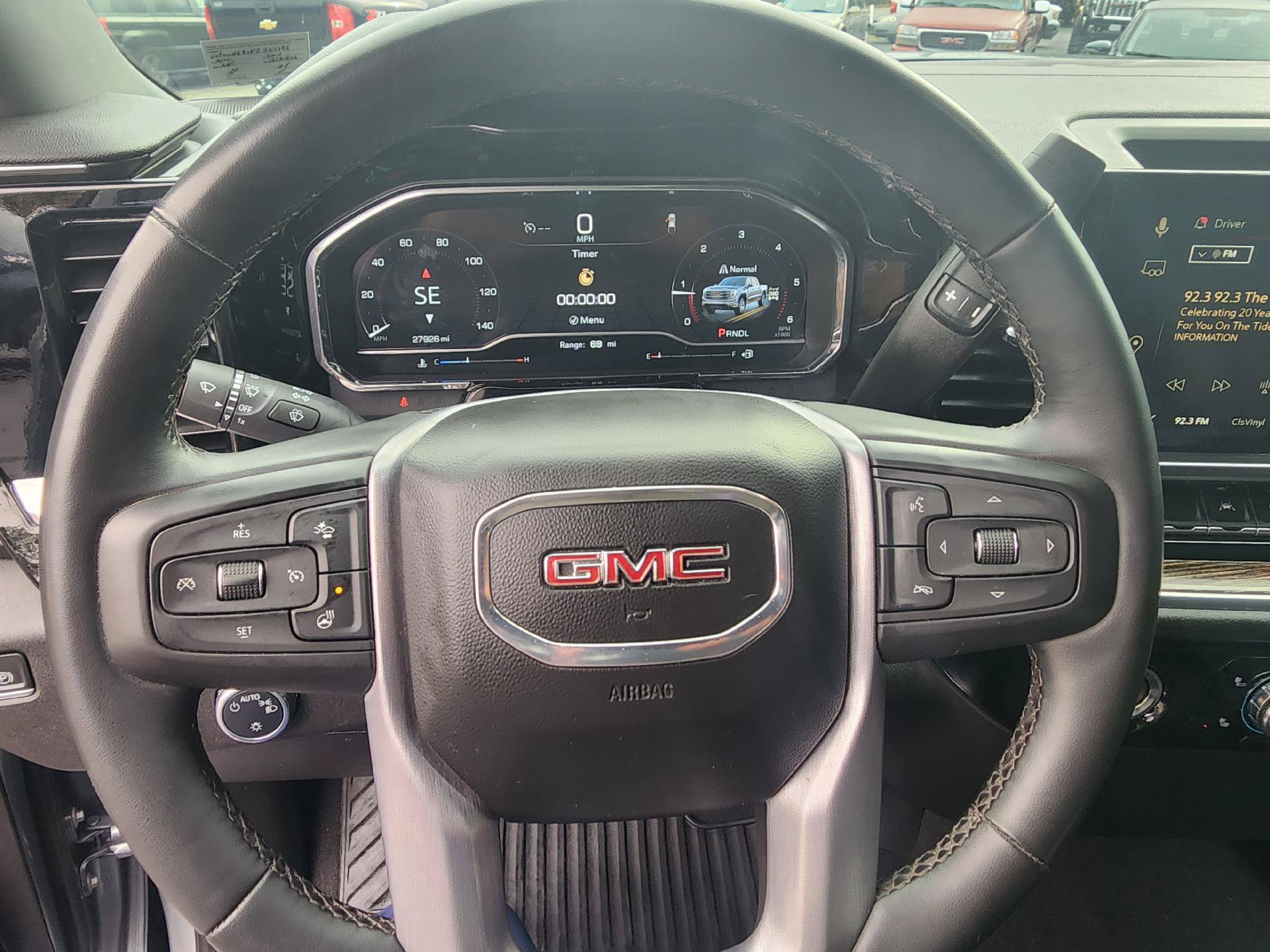 Used 2023 GMC Sierra 1500 SLE AWD/4WD image 18