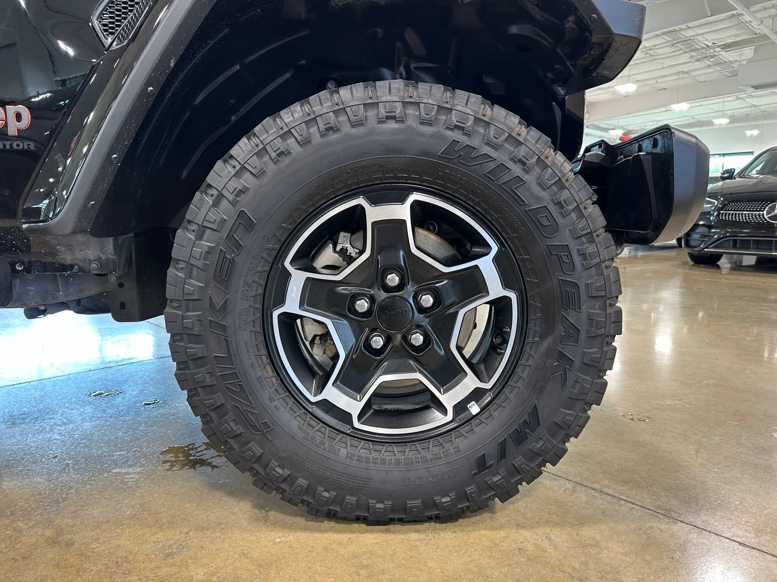 Used 2023 Jeep Gladiator Mojave w/ LED Lighting Group AWD/4WD image 9