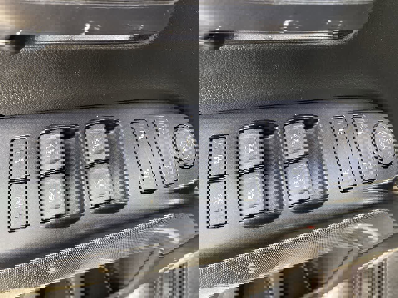 Used 2019 Chevrolet Silverado 2500 LT w/ LT Convenience Package image 13