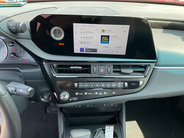 Used 2025 Lexus ES 350 w/ Premium Package FWD image 14