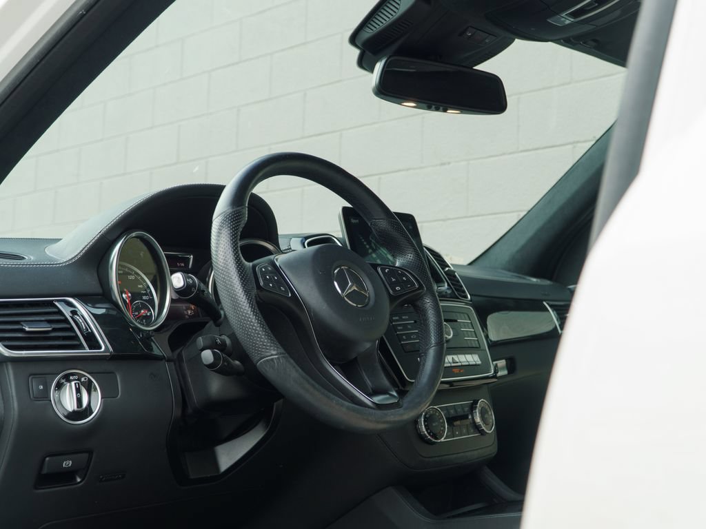 Used 2018 Mercedes-Benz GLE 350 4MATIC image 4