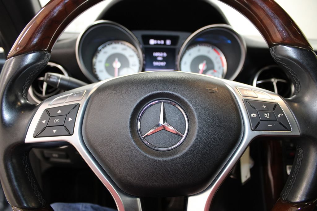 Used 2012 Mercedes-Benz SLK 350 image 35