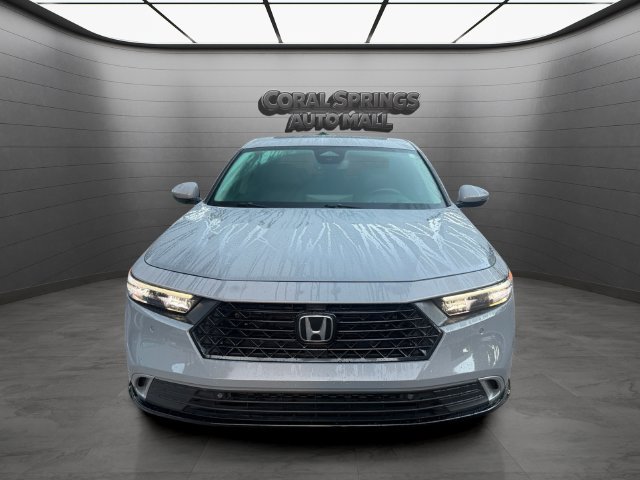 Used 2025 Honda Accord Touring image 2
