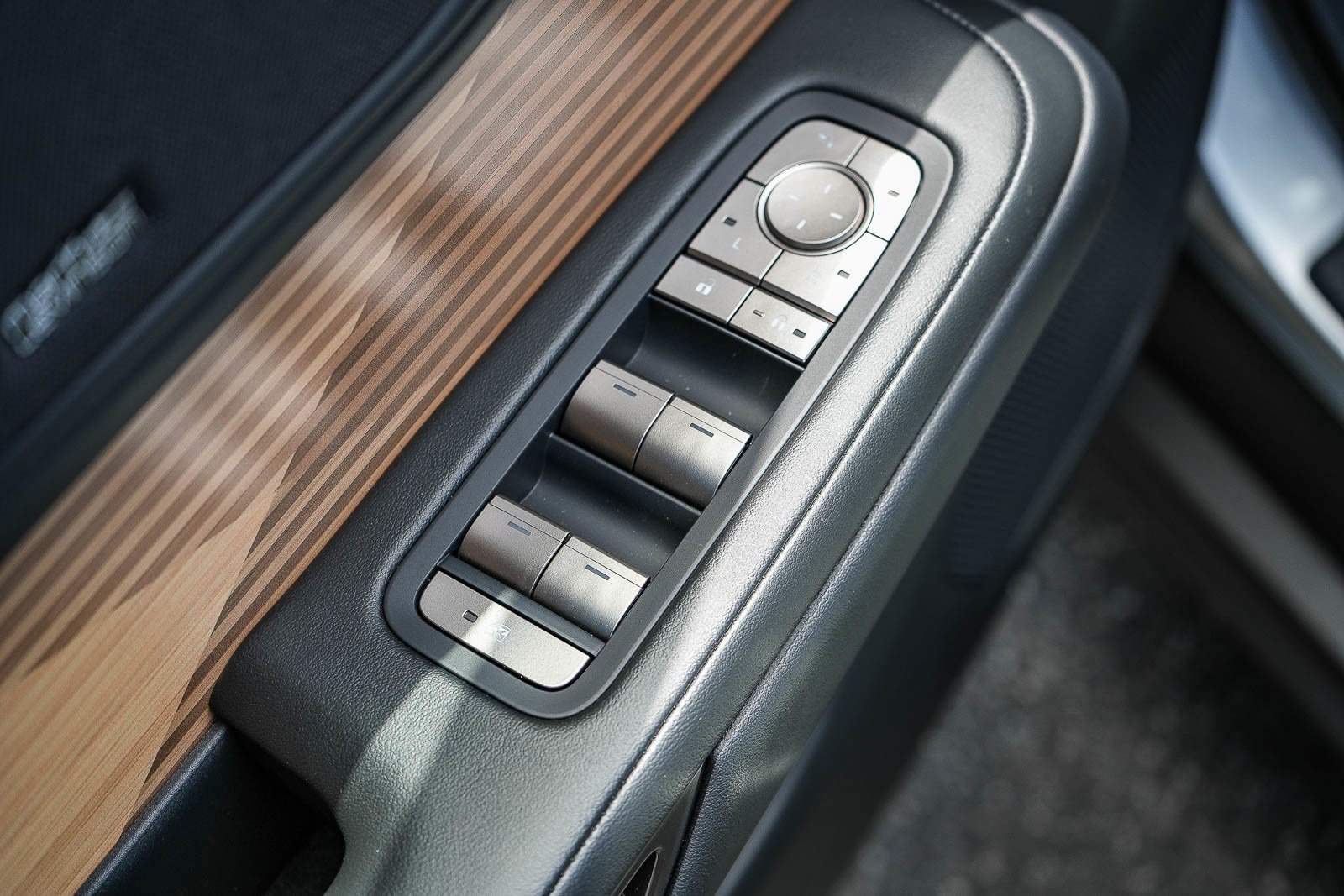 New 2026 Lexus ES 500e AWD/4WD image 20