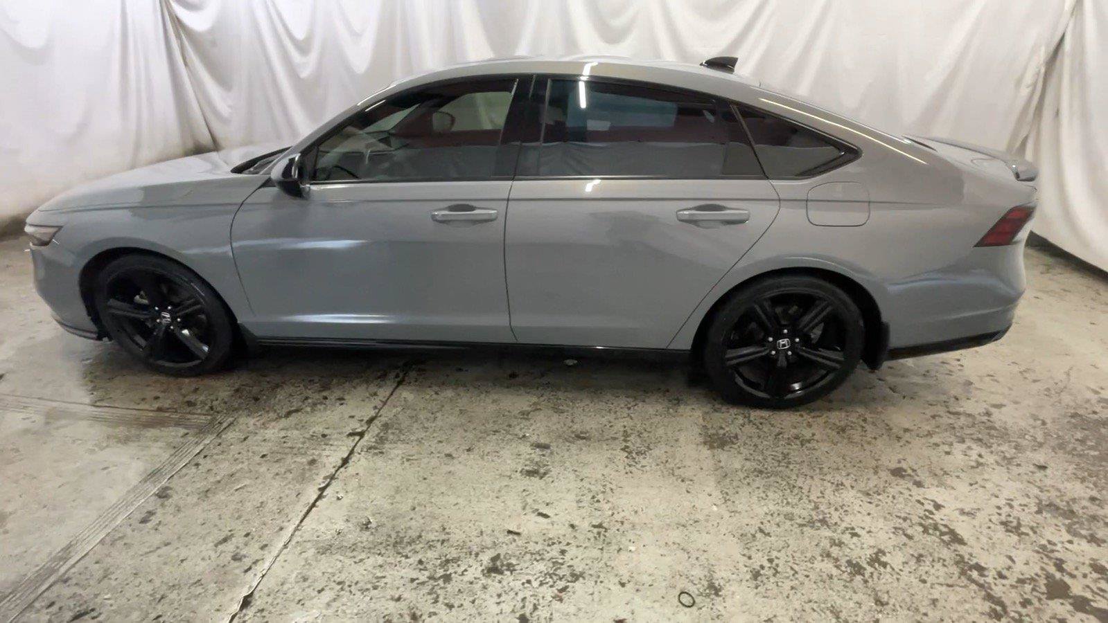 Used 2025 Honda Accord Sport image 12