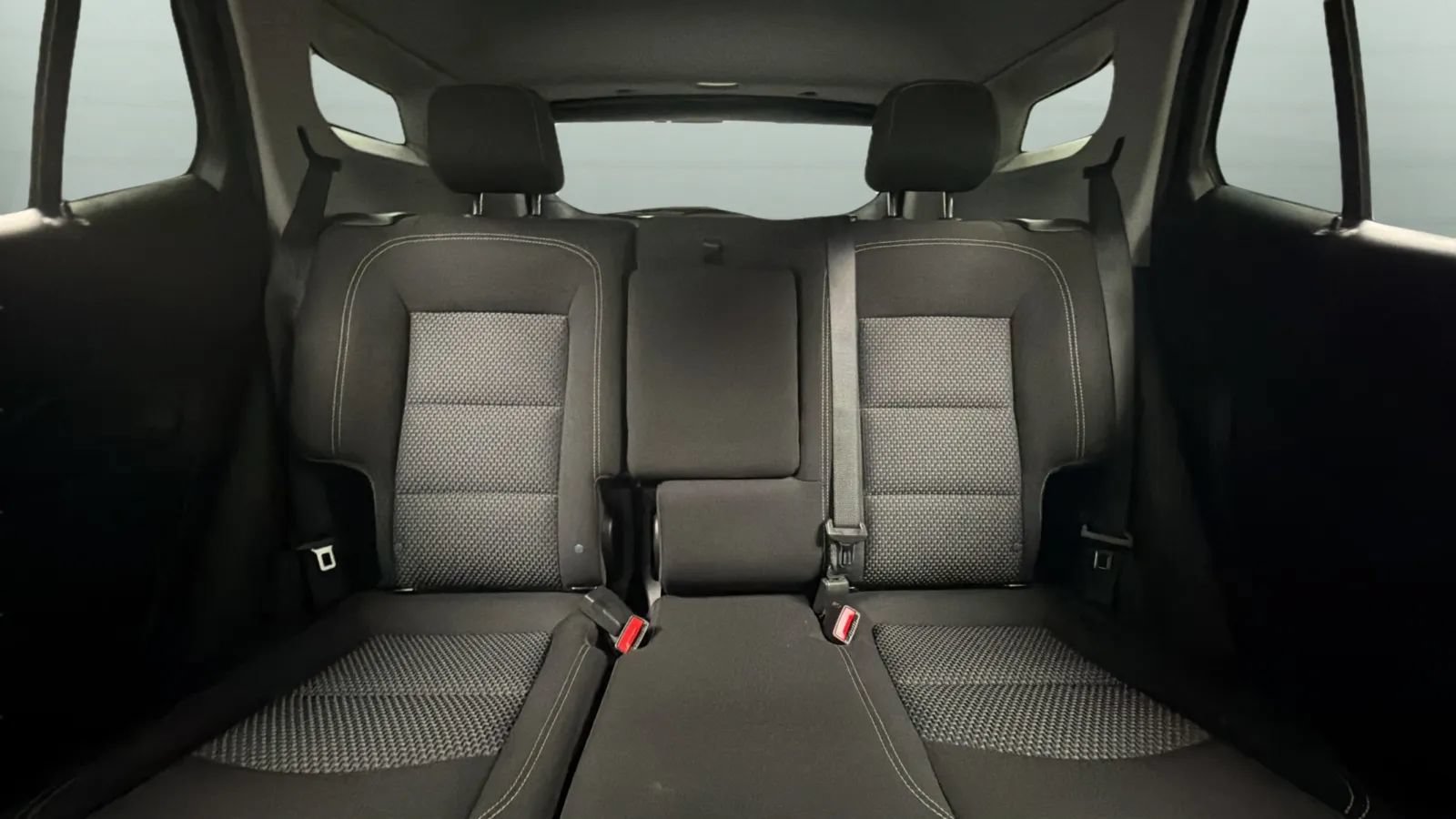 Used 2023 GMC Terrain SLE w/ LPO, Floor Liner Package AWD/4WD image 17