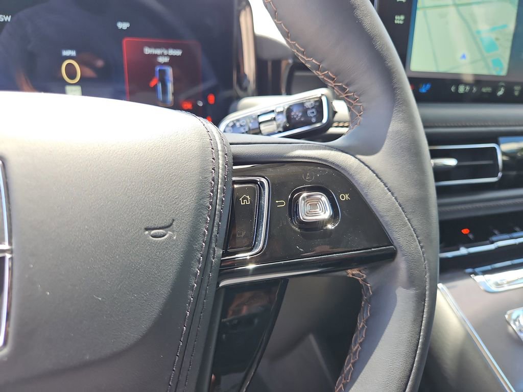 New 2025 Lincoln Aviator 2WD w/ Jet Appearance Package image 22