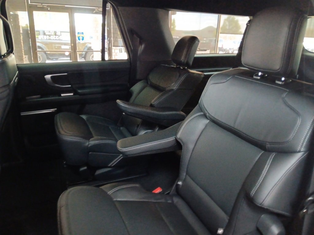 New 2025 Ford Expedition Max Platinum image 15