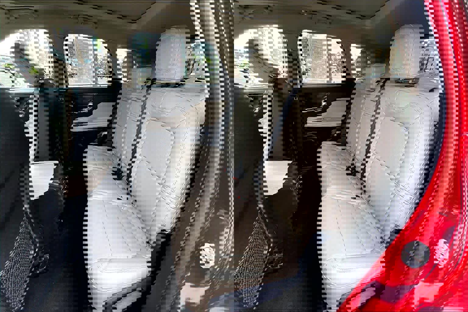 Used 2025 Lincoln Corsair Grand Touring w/ Equipment Group 302A image 18