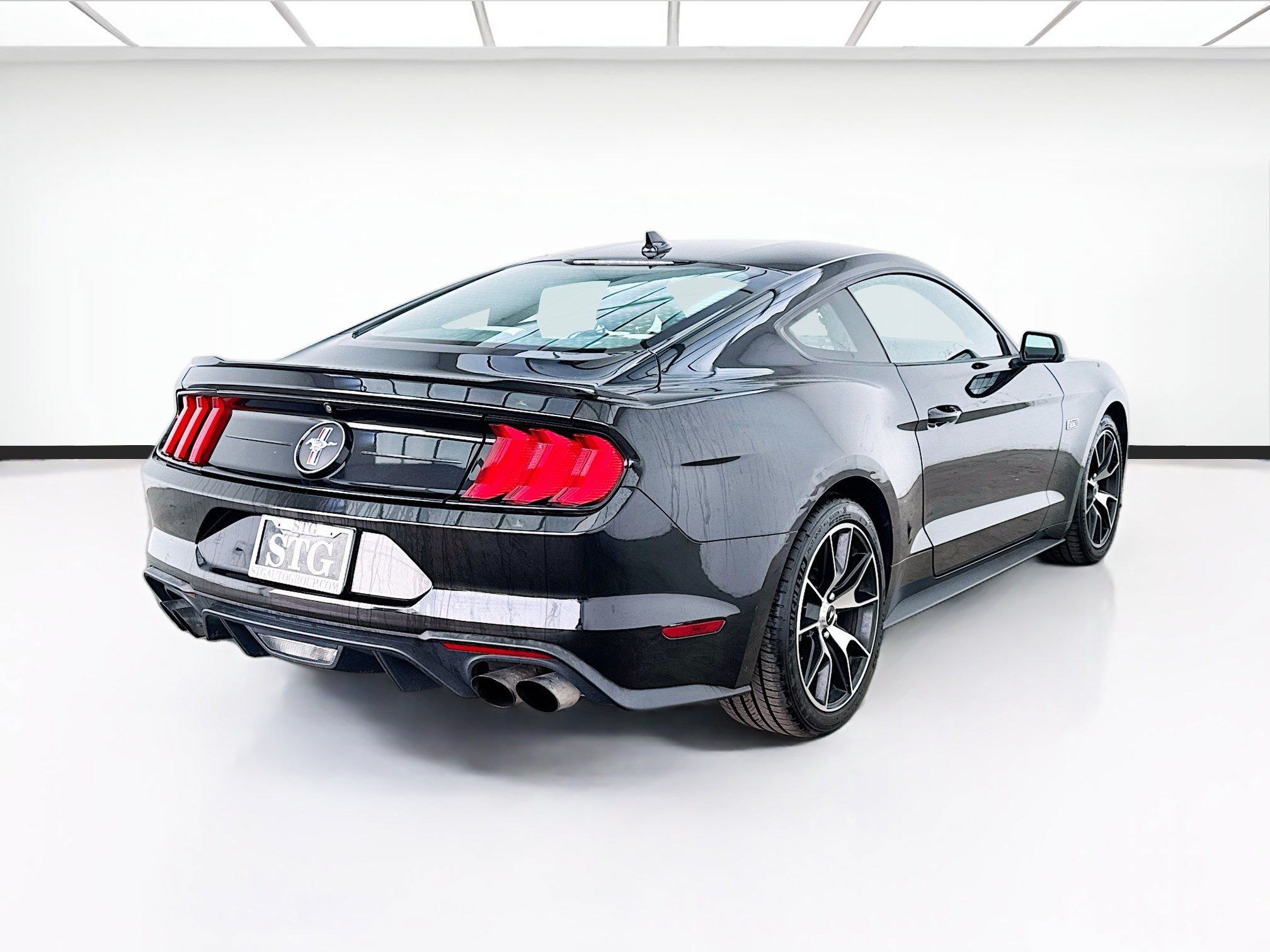 Used 2021 Ford Mustang Coupe w/ 2.3L High Performance Package RWD image 4