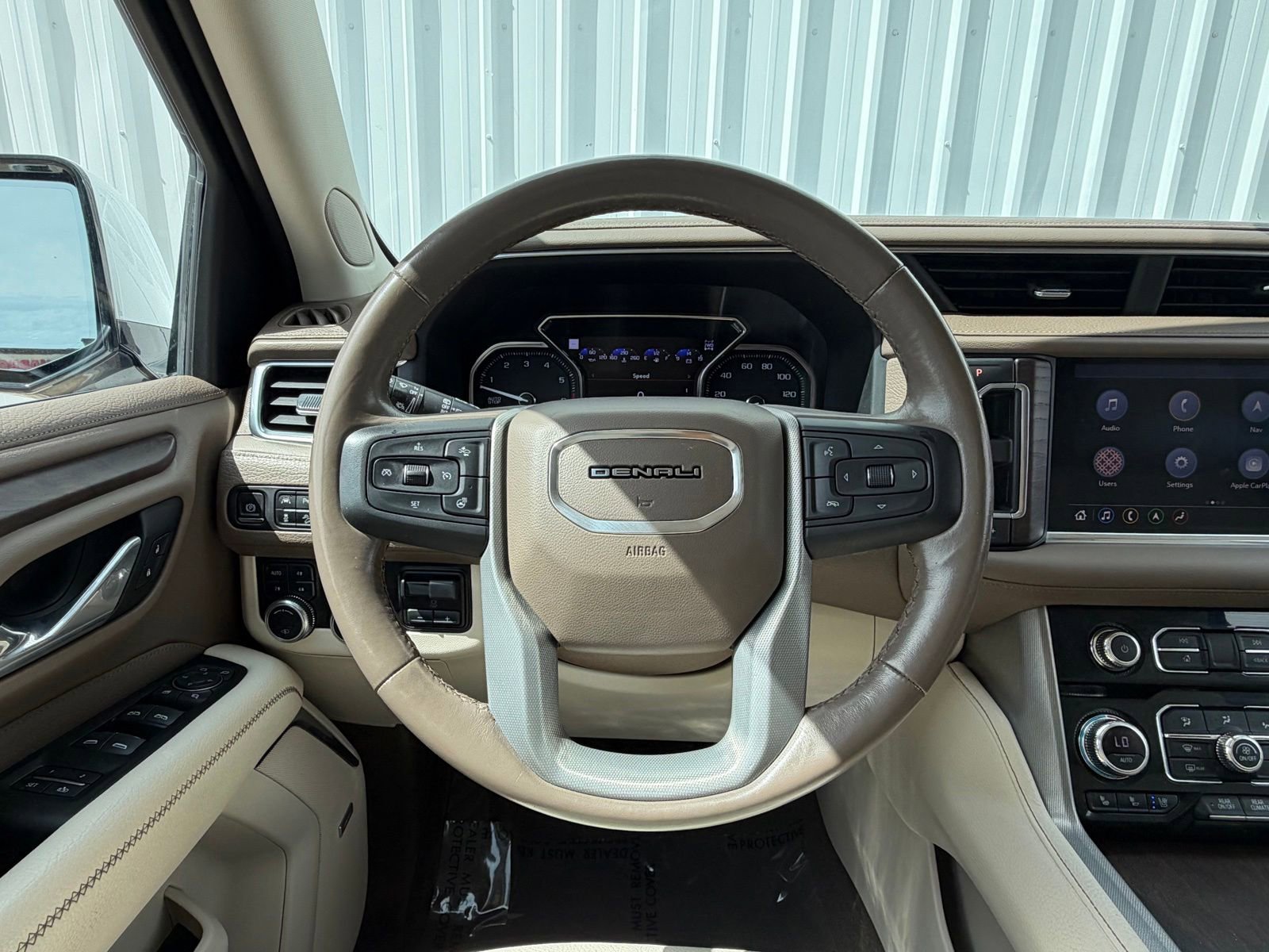 Used 2021 GMC Yukon Denali AWD/4WD image 13