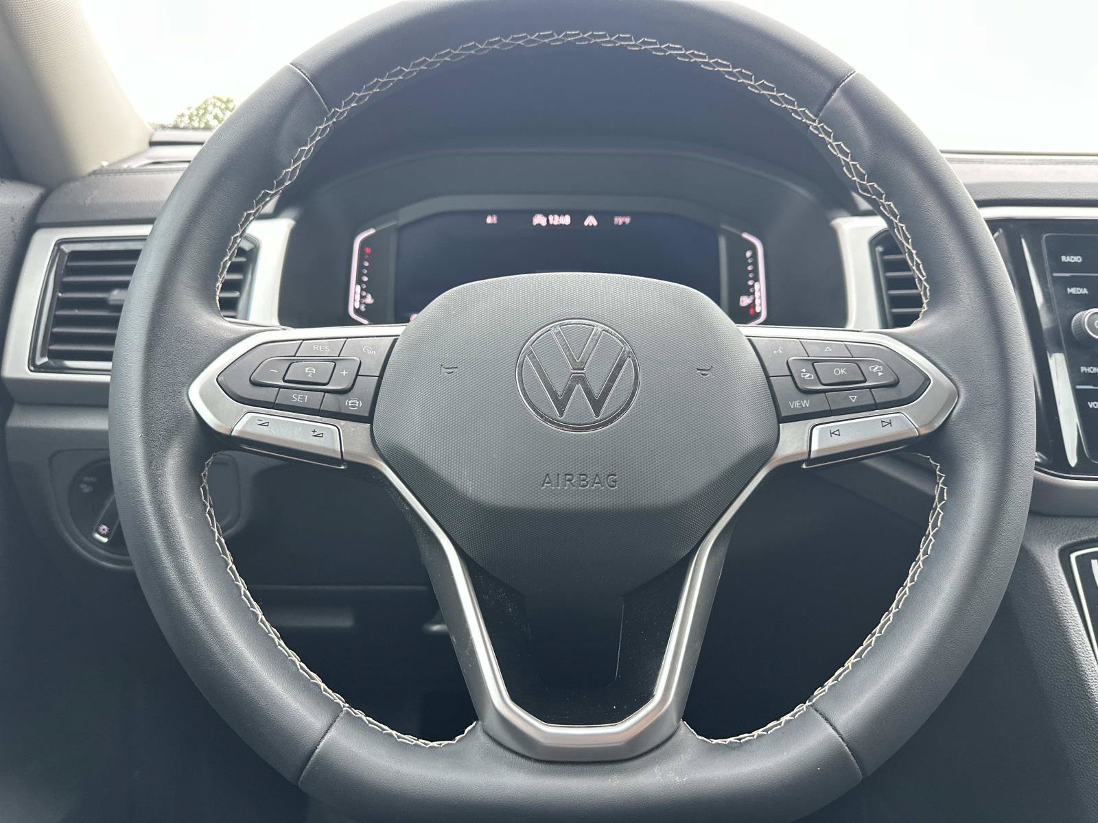 Used 2023 Volkswagen Atlas SE w/ Black Wheel Package AWD/4WD image 20