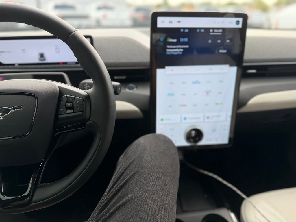 Used 2025 Ford Mustang Mach-E Premium RWD image 8