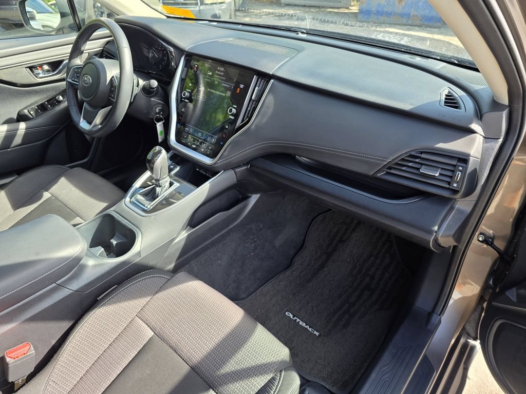 Used 2023 Subaru Outback Premium AWD/4WD image 10