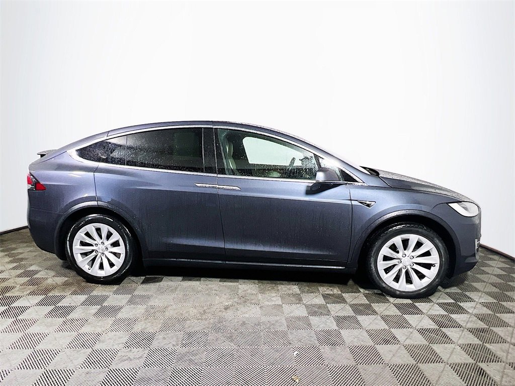 Used 2020 Tesla Model X Long Range image 9
