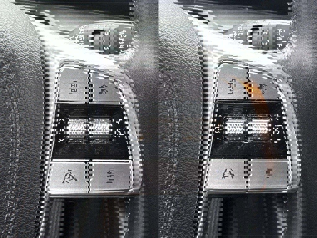 Used 2023 Kia Telluride LX image 22