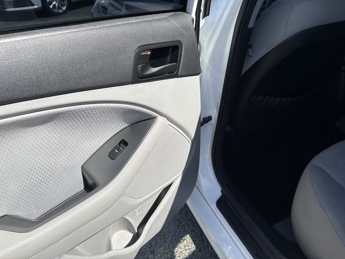 Used 2014 Kia Optima LX w/ LX Convenience Plus Package FWD image 11