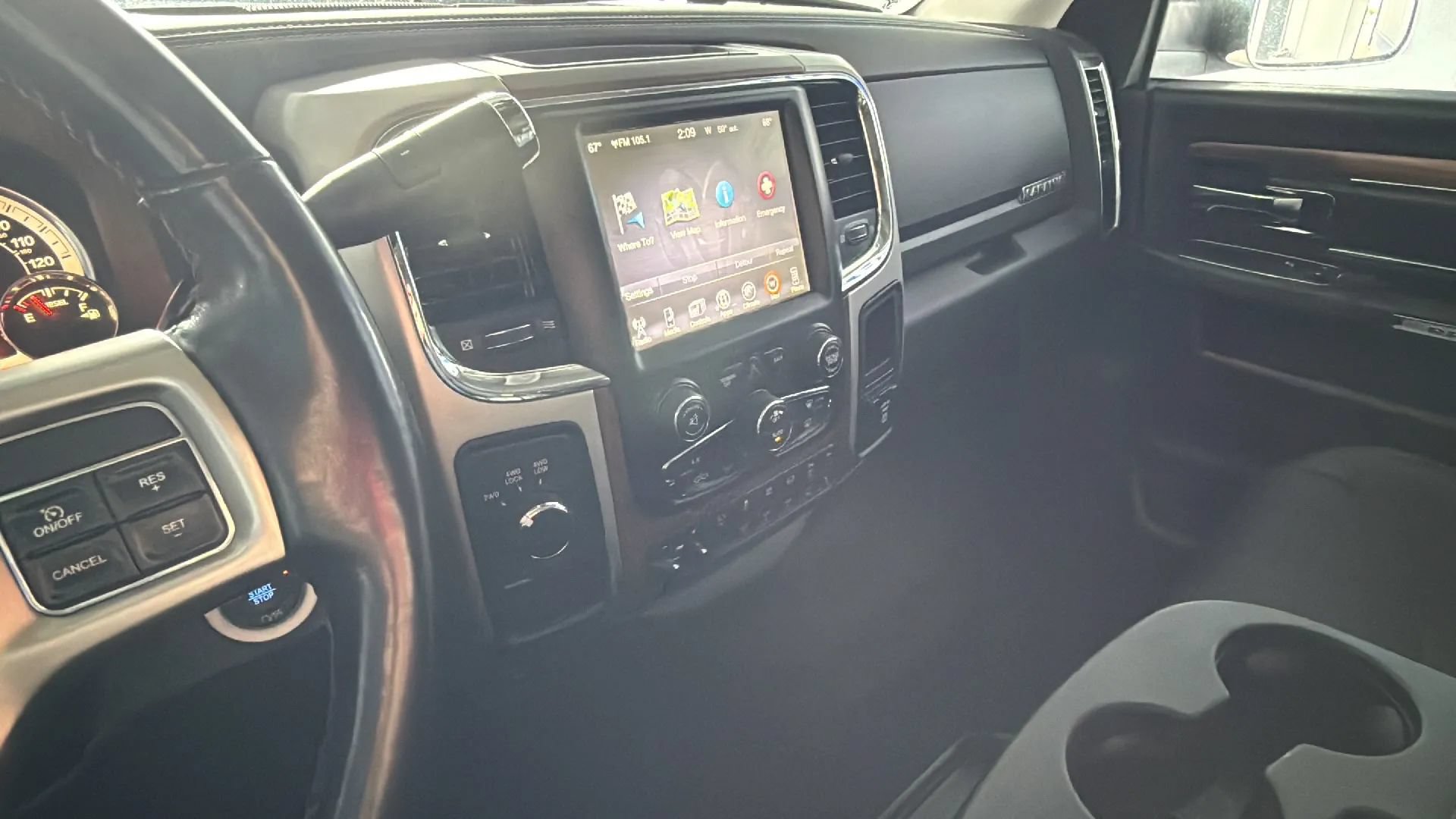 Used 2017 RAM 3500 Laramie w/ Snow Chief Group AWD/4WD image 18