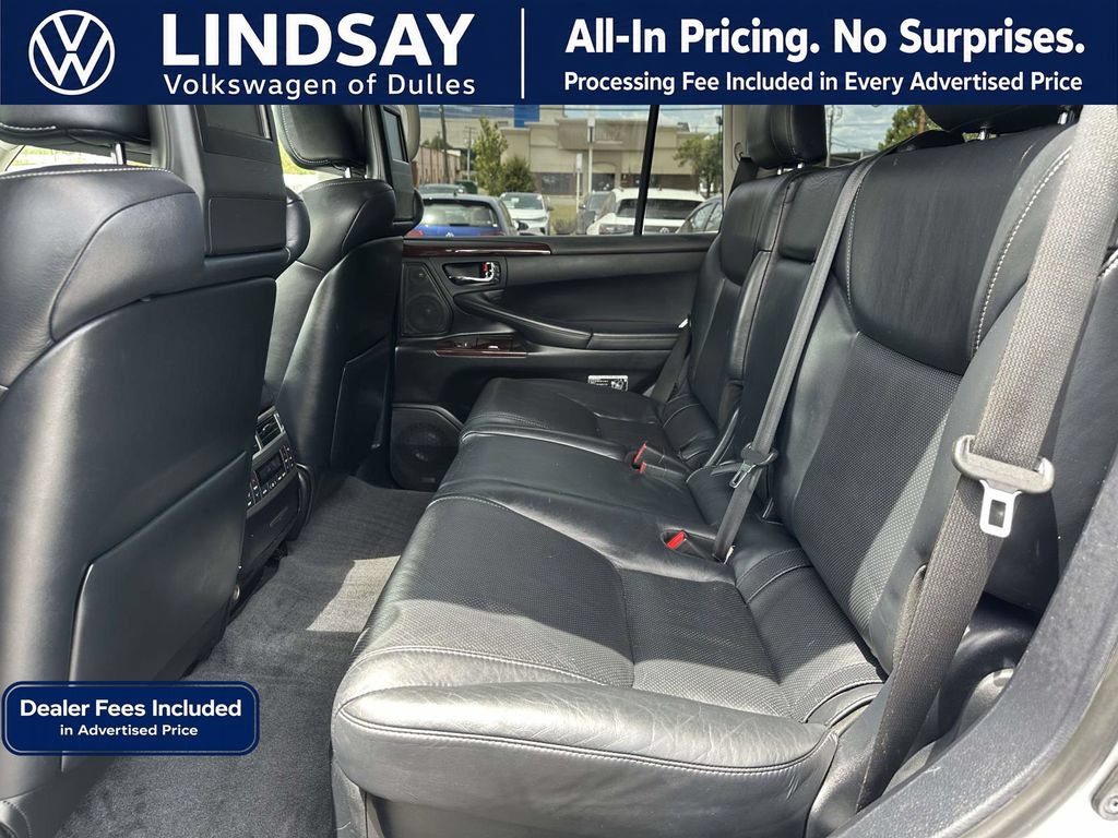 Used 2013 Lexus LX 570 4WD w/ Luxury Pkg image 16
