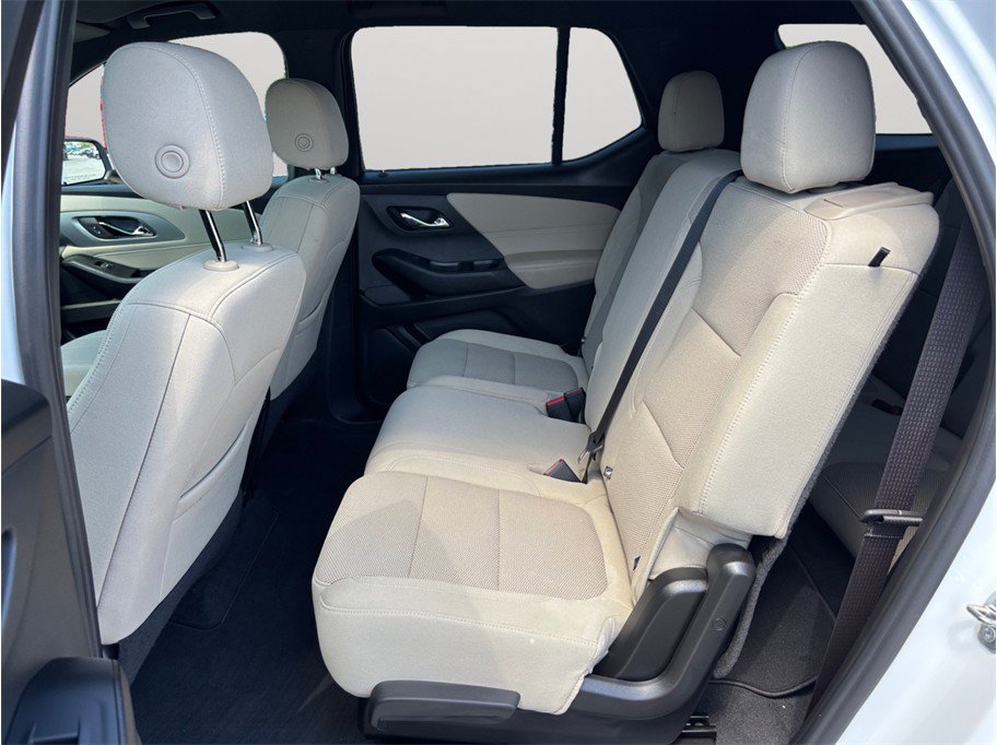 Used 2023 Chevrolet Traverse LS FWD image 34